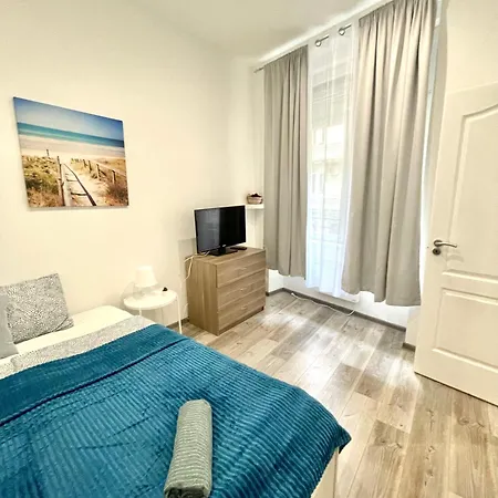 Relax With 2 Bedroom, 2 Bathroom For 6 People In The Centre Free Coffee アパート ブダペスト